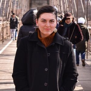 Meet your Posher, Dina